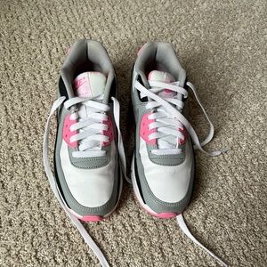 Nike pink, black and white Air Max 90. 5.5 youth/ Woman’s 7 1/2